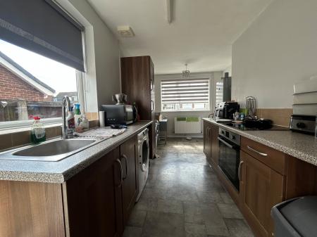 2 bedroom Bungalow to let in Shire Road, Corby, NN17