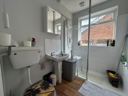 2 bedroom Bungalow to let in Shire Road, Corby, NN17