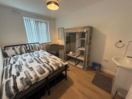 1 bedroom House of Multiple Occupation to let in Chepstow Road, Oakley Vale, Corby, NN18