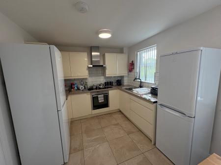 1 bedroom House of Multiple Occupation to let in Chepstow Road, Oakley Vale, Corby, NN18