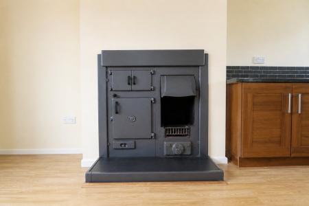 3 bedroom Semi-detached house for sale in Manor Road, Rothwell, NN14