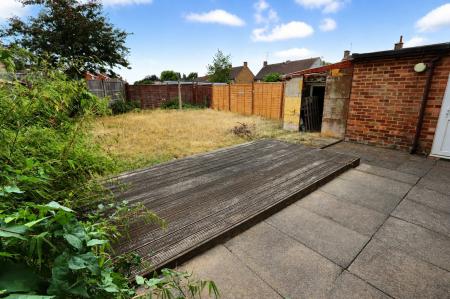 3 bedroom Semi-detached house for sale in Manor Road, Rothwell, NN14