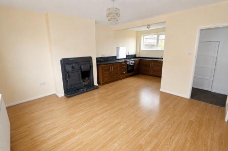 3 bedroom Semi-detached house for sale in Manor Road, Rothwell, NN14