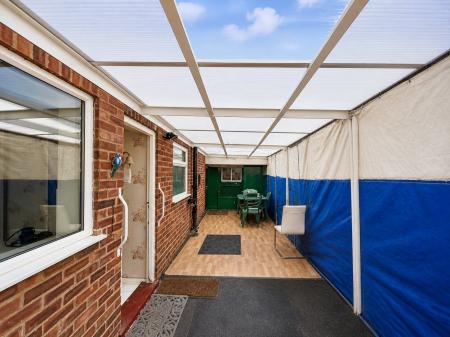 2 bedroom Semi-detached bungalow for sale in The Ridings, Desborough, NN14