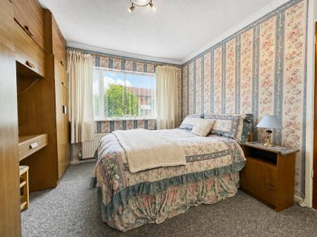 2 bedroom Semi-detached bungalow for sale in The Ridings, Desborough, NN14