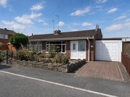 2 bedroom Semi-detached bungalow for sale in The Ridings, Desborough, NN14
