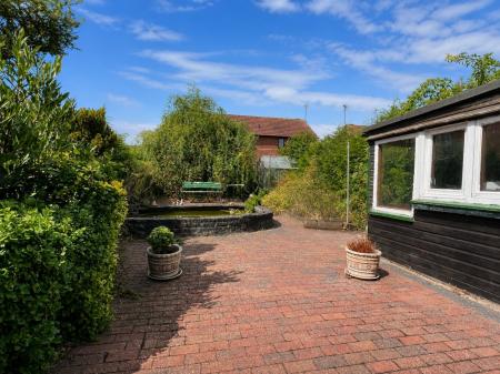 2 bedroom Semi-detached bungalow for sale in The Ridings, Desborough, NN14