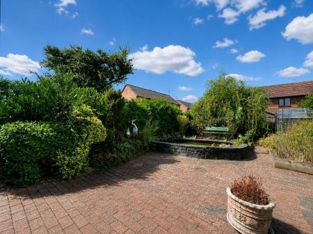 2 bedroom Semi-detached bungalow for sale in The Ridings, Desborough, NN14