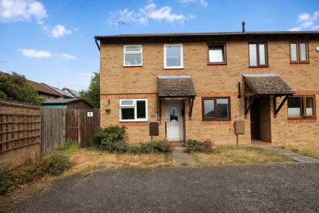 2 bedroom End of terrace house for sale in Swan Close, Burton Latimer, NN15