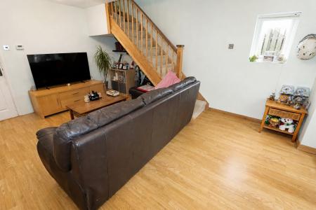 2 bedroom End of terrace house for sale in Swan Close, Burton Latimer, NN15