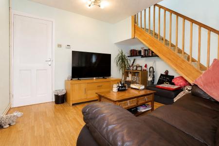 2 bedroom End of terrace house for sale in Swan Close, Burton Latimer, NN15