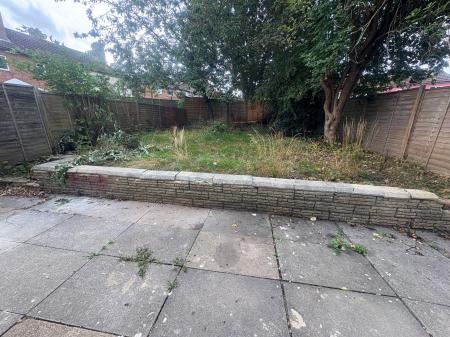 3 bedroom Semi-detached house to let in Stephenson Way, Corby, NN17