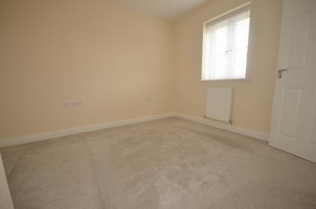 2 bedroom Terraced House to let in London Road, Priors Hall Park, Corby, NN17