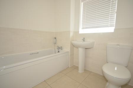 2 bedroom Terraced House to let in London Road, Priors Hall Park, Corby, NN17