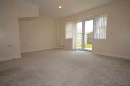 2 bedroom Terraced House to let in London Road, Priors Hall Park, Corby, NN17
