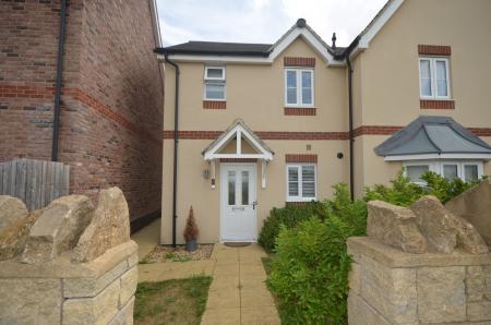 2 bedroom Terraced House to let in London Road, Priors Hall Park, Corby, NN17