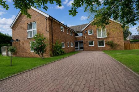 2 bedroom Flat for sale in Sorrel Close, Isham, NN14