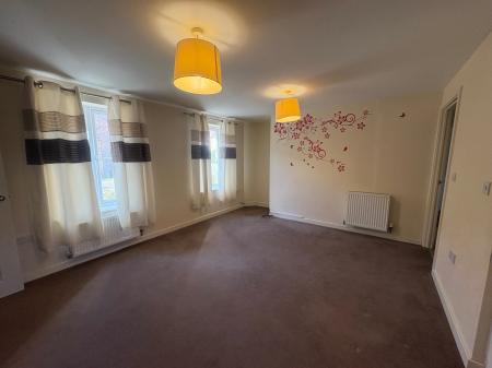 2 bedroom Flat to let in Pascal Close, Corby, NN17