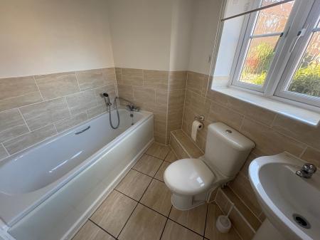 2 bedroom Flat to let in Pascal Close, Corby, NN17