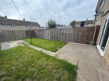 2 bedroom Terraced House to let in Shoreham Court, Corby, NN18