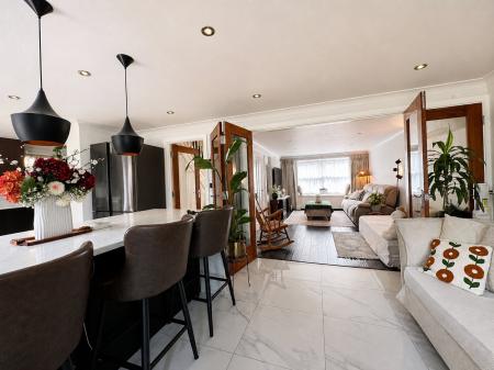 4 bedroom Detached house for sale in Dalby Close, Kettering, NN16