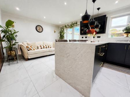 4 bedroom Detached house for sale in Dalby Close, Kettering, NN16