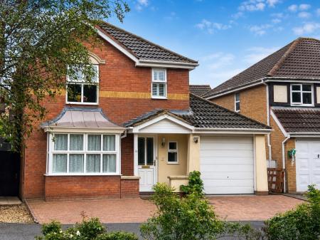 4 bedroom Detached house for sale in Dalby Close, Kettering, NN16