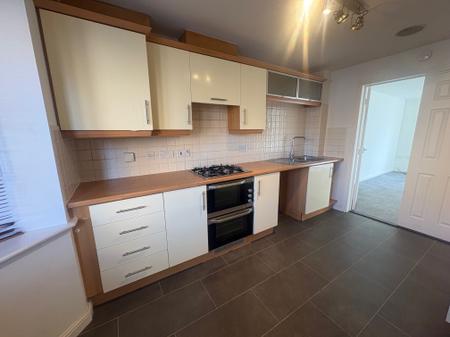 4 bedroom Terraced House to let in Newbury Close, Oakley Vale, Corby, NN18