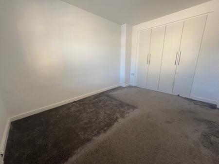 4 bedroom Terraced House to let in Newbury Close, Oakley Vale, Corby, NN18