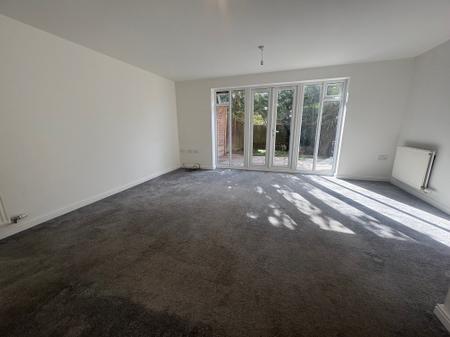 4 bedroom Terraced House to let in Newbury Close, Oakley Vale, Corby, NN18