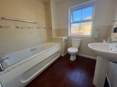 4 bedroom Terraced House to let in Newbury Close, Oakley Vale, Corby, NN18