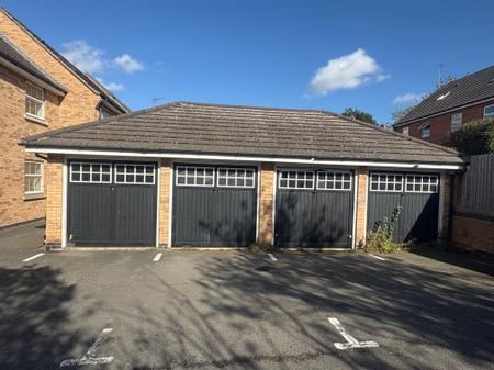 4 bedroom Terraced House to let in Newbury Close, Oakley Vale, Corby, NN18