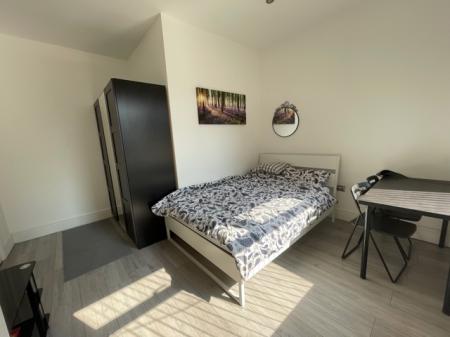 1 bedroom Studio flat to let in Albany Road, Earlsdon, Coventry, CV5