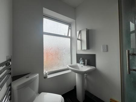 1 bedroom Studio flat to let in Brays Lane, Coventry, CV2