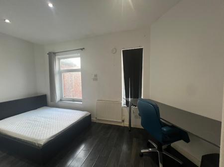 1 bedroom Studio flat to let in Brays Lane, Coventry, CV2