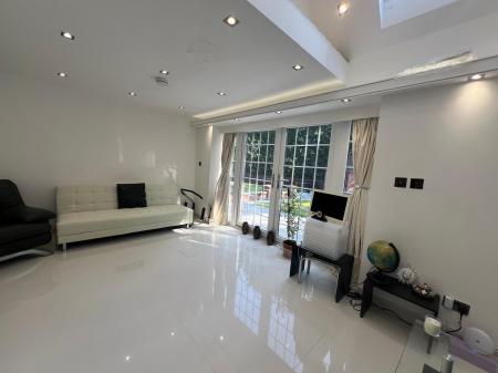 1 bedroom Semi-detached house to let in Cryfield Heights, Coventry, CV4