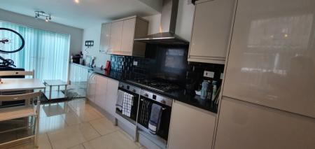 1 bedroom House share to let in Earlsdon Avenue North, Coventry, CV5