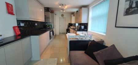 1 bedroom House share to let in Earlsdon Avenue North, Coventry, CV5