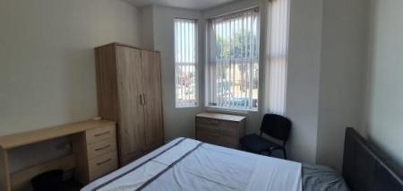 1 bedroom House share to let in Earlsdon Avenue North, Coventry, CV5