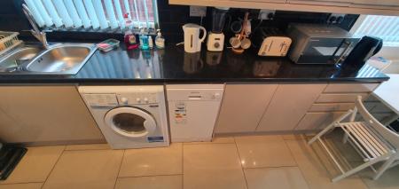 1 bedroom House share to let in Earlsdon Avenue North, Coventry, CV5