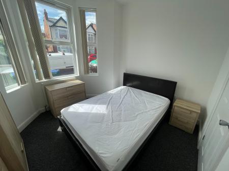 1 bedroom House share to let in Earlsdon Avenue North, Coventry, CV5