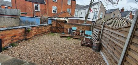 1 bedroom House share to let in Earlsdon Avenue North, Coventry, CV5