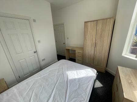 1 bedroom House share to let in Earlsdon Avenue North, Coventry, CV5