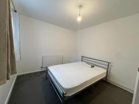 1 bedroom Flat to let in Fenside Avenue, Coventry, CV3