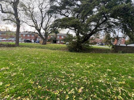 1 bedroom Flat to let in Fenside Avenue, Coventry, CV3