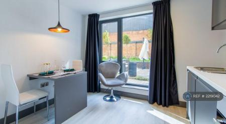1 bedroom Flat to let in Parkside, Coventry, CV1