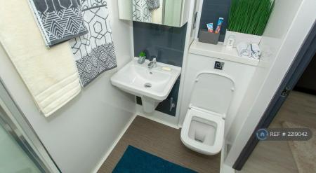 1 bedroom Flat to let in Parkside, Coventry, CV1