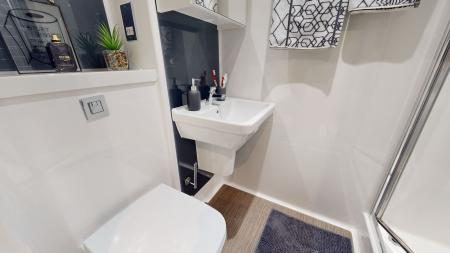 1 bedroom Flat to let in Parkside, Coventry, CV1