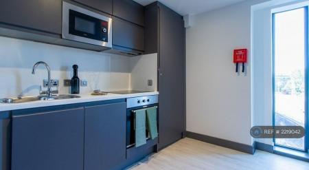 1 bedroom Flat to let in Parkside, Coventry, CV1