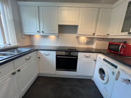 2 bedroom Flat to let in Suffolk Court, Coventry, CV5
